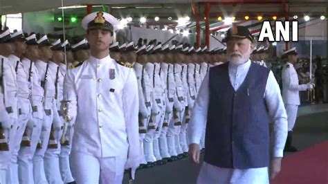 Modi commissions India's First Indigenous Aircraft Carrier INS Vikrant ...