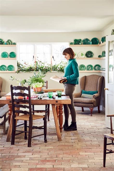 Sarah Moore's House: Vintage Designer & Presenter Renovates Farmhouse