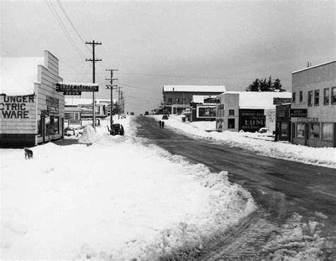 Newport, Oregon 1943 Oregon Trail, Oregon Coast, Newport Oregon, Lincoln County, Outdoor ...