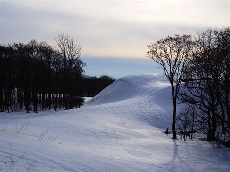 snow-covered hill | Snow makes interesting surfaces on the s… | Flickr