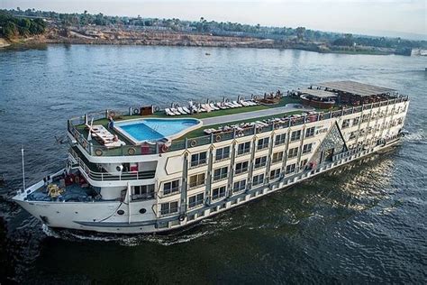 4-Days Nile Cruise From Aswan To Luxor including Abu Simbel and Hot Air Balloon 2022