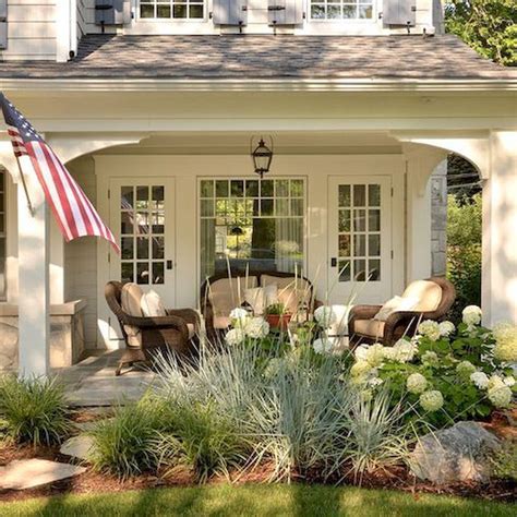26 Low Maintenance Front Yard Landscaping Ideas | Porch landscaping ...