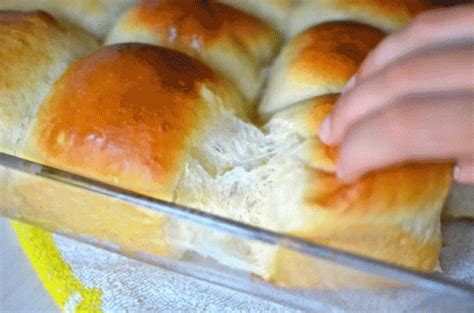 Dinner Roll Roll Hawaiian Bread Kings Hawaiian | GIF | PrimoGIF