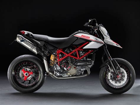 Ducati Motorcycle Pictures: Ducati Hypermotard 1100 EVO SP - 2011