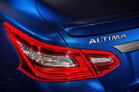 2016 Nissan Altima: Official Specs and Pictures | DriveMag Cars