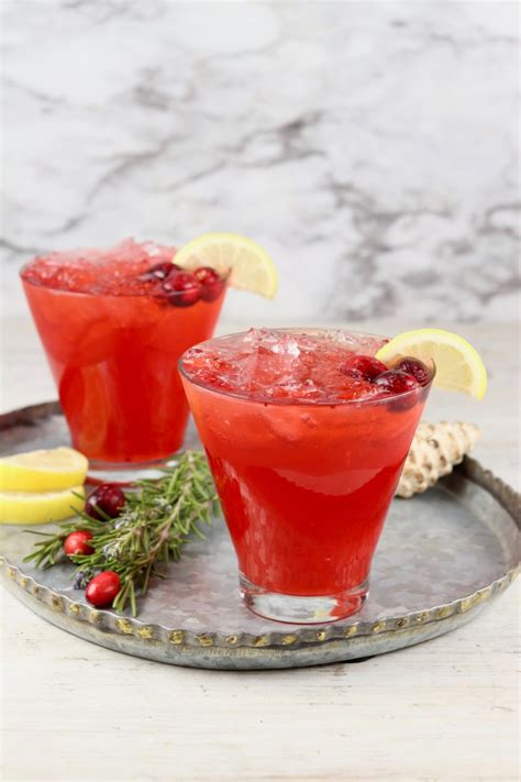 Cranberry Vodka {Easy Cocktail} - Miss in the Kitchen