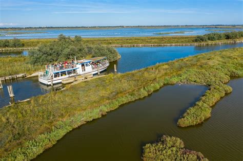 Excursions by boat in the Comacchio Lagoons — Ferrara Terra e Acqua