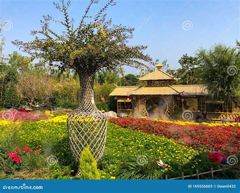 Chinese Garden Architecture Editorial Stock Photo - Image of gardening ...