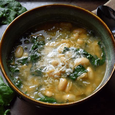 White Kidney Bean and Spinach Soup - She Loves Biscotti