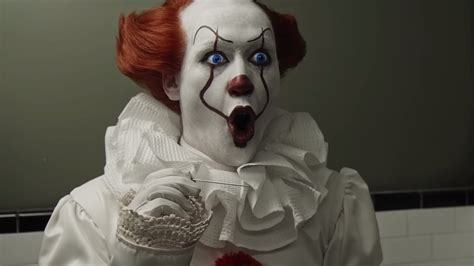 Pennywise The Clown Strikes Fear Into The Hearts of The Loser's Club in This Funny IT Comedy ...