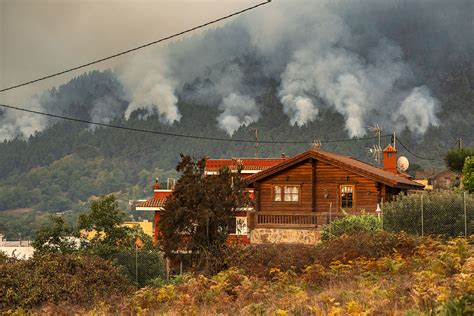 Over 4,500 evacuated as Tenerife wildfire takes on 'unseen dimensions' - CGTN