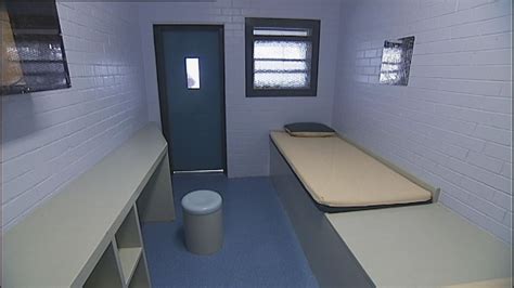 Juvenile detention numbers fall dramatically in NSW - ABC News