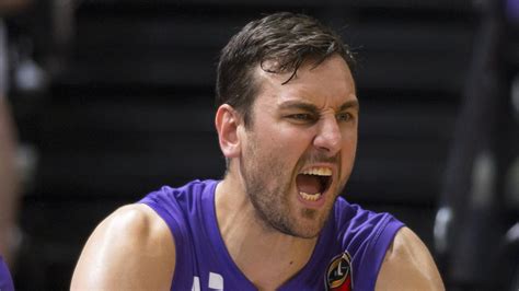 Andrew Bogut, Sydney Kings lose first match to Adelaide 36ers, fouled ...