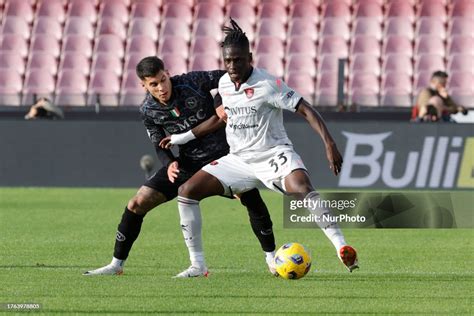 Loum Tchaouna of Salernitana Mathias Olivera of Napoli during Serie A... News Photo - Getty Images