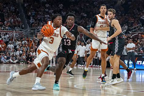 Texas men's basketball team races past Incarnate Word in season-opener