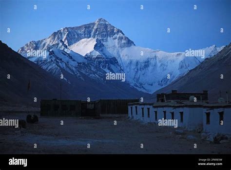 Mount Everest From Everest Base Camp, Tibet Stock Photo - Alamy