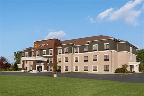 La Quinta Inn & Suites by Wyndham Lackawanna | Lackawanna, NY Hotels