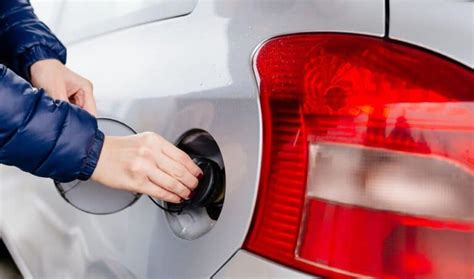 How To Siphon Gas From A Newer Car In An Emergency [Guide]