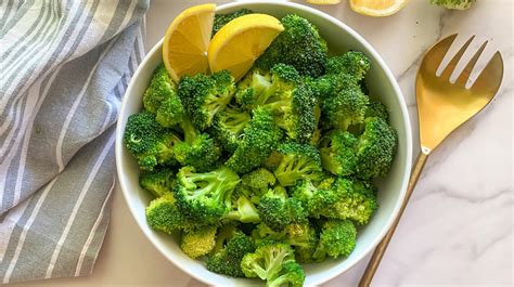 Simple Steamed Broccoli Recipe