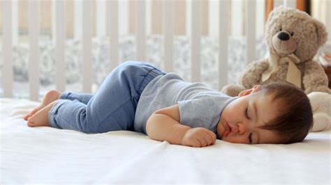 Why Do Babies Sleep With Their Butt In The Air? Child's Pose Is Comfy ...