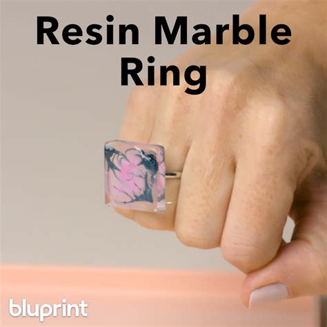 DIY Resin Ring DIY Resin Ring: We love rings that we can DIY ourselves ...