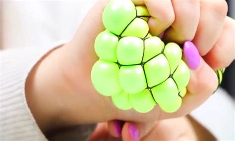 DIY Stress Ball: Homemade Addictive Squishy Stretchy Stress Ball #2 methods