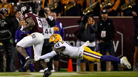 Aggies Football: Three Aggies named to All-SEC Coaches Team