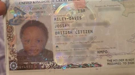 Mum travels on baby son's passport from Luton Airport - BBC News