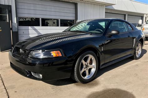 2001 FORD MUSTANG COBRA SVT - Front 3/4 - 226947