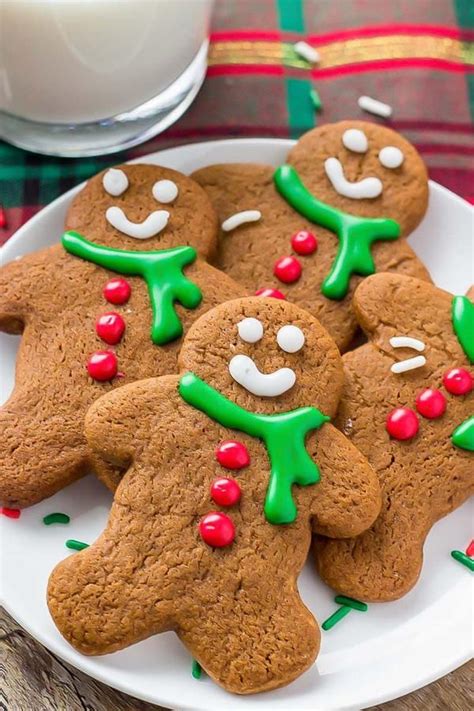 Gingerbread Man Christmas Cookie in 2020 | Soft gingerbread cookies ...