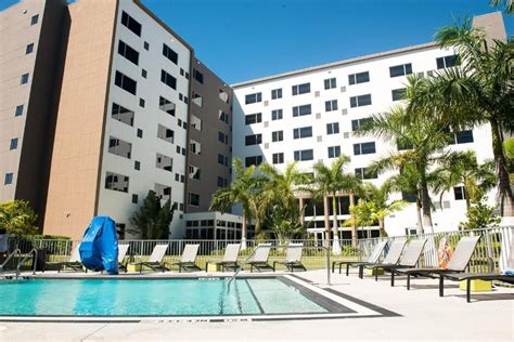 Element Miami Doral - Hotel in Doral, FL | The Vendry