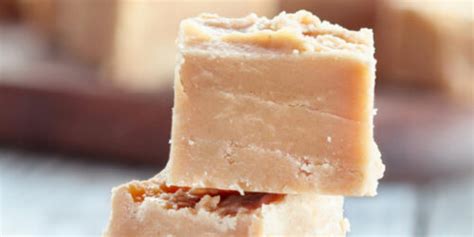 Easy Peanut Butter Fudge with Marshmallow Cream - Fluxing Well