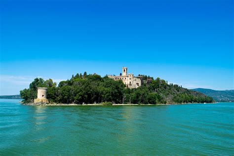 Lake Trasimeno and sailboat excursion - Badia di Pomaio