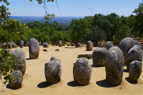 Cromlech dos Almendres, el monumento megalitico mas importante de Europa