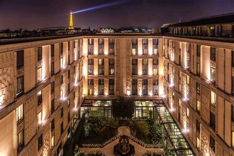 L’Hôtel du Collectionneur Arc de Triomphe Paris 5* – Miss Konfidentielle