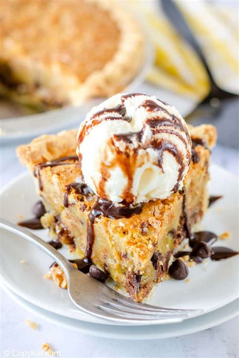 Best Toll House Chocolate Chip Cookie Pie - CopyKat Recipes