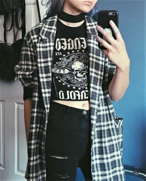 90s Grunge Aesthetic Fashion Style Looks