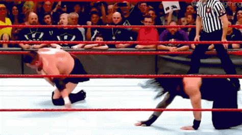 Roman Reigns Spear GIF - Roman Reigns Spear Samoa Joe - Discover ...