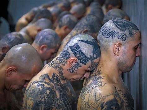 Photos : À l’intérieur de la nouvelle « méga prison » d’El Salvador pour les membres de gangs ...