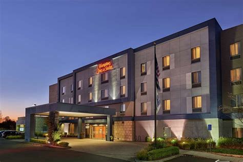 HAMPTON INN & SUITES SALEM - Updated 2023 Prices & Hotel Reviews (Oregon)