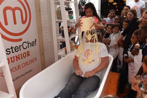 PHOTOS: Gordon Ramsay' Exquisite Culinary Event For 'MasterChef Jr'