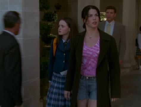 Lorelai Gilmore's Most Iconic Outfits