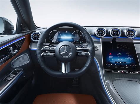 Mercedes-Benz Nuova Classe C berlina: listino prezzi 2024 e scheda tecnica