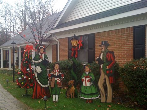 Victorian Carolers - Beautifully Handcrafted in Southeastern Pennsylvania