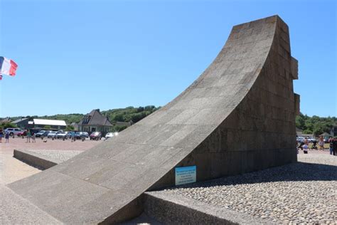 Memorial Omaha Beach - Saint-Laurent-sur-Mer - TracesOfWar.com