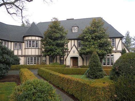 Gov. Tina Kotek sells North Portland home, moves to Mahonia Hall ...