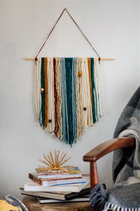 How to Make an Easy DIY Yarn Wall Hanging | HGTV