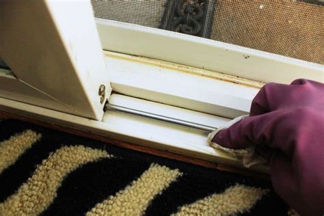 How to Clean Window Tracks to be Squeaky Clean