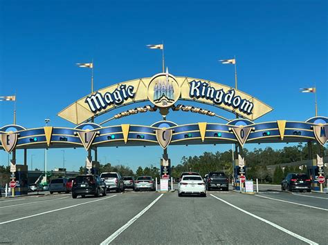 How Much Is Parking At Disney World? | How To Save Money! – ThemeParkCenter.com