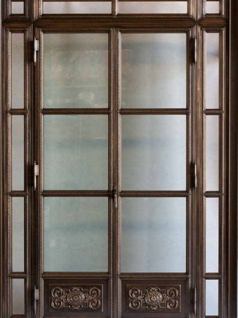 BRONZE DOORS AND WINDOWS – Topp & Co.